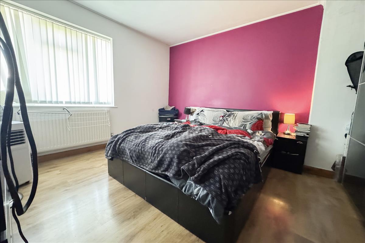 Property Image ffd2a64e-1907-42ff-a7f6-4605eb7b8201