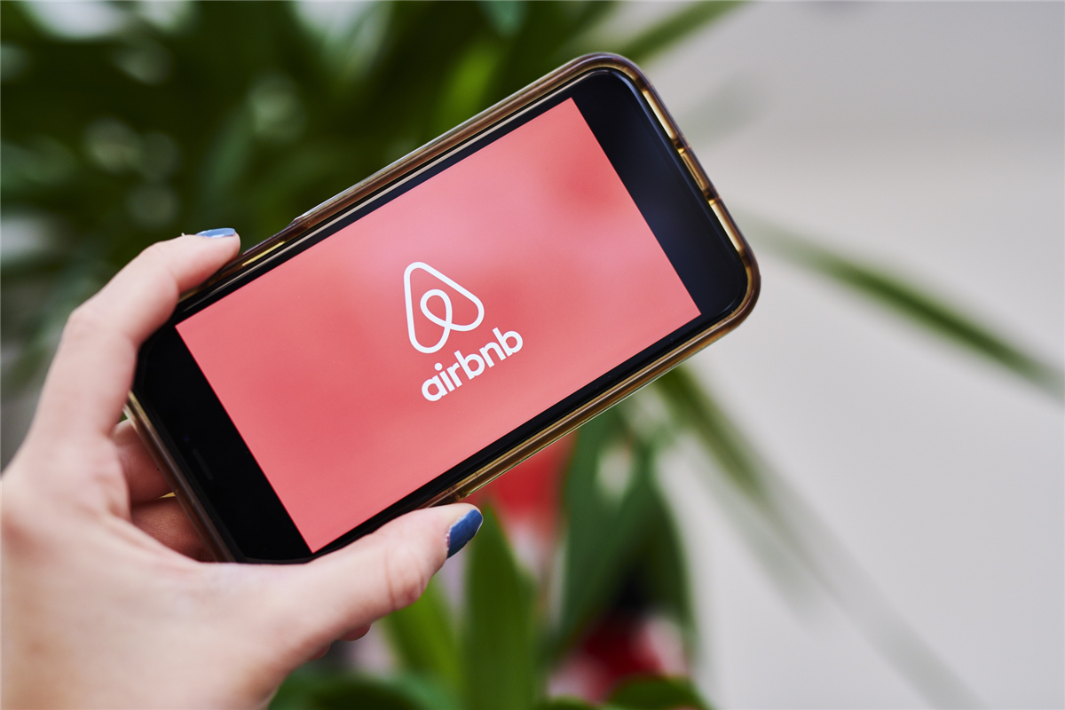 Airbnb (ABNB) Adds New Tools in Bet Remote Work Is Here to Stay - Bloomberg